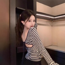 批发坑条2025新款条纹绑带露背大U领T恤设计感修身打底衫纯欲显瘦上衣