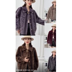 批发高贵妈妈装秋冬皮毛一体外套洋气短款中老年女2025新款水貂绒大衣