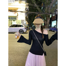 批发天猫抖音质量气质斜领露肩喇叭袖针织衫女韩系开叉设计感长袖上衣