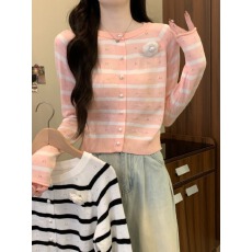批发立体<b class='q'>花朵</b>黑白条纹针织开衫秋冬小众修身短款打底上衣
