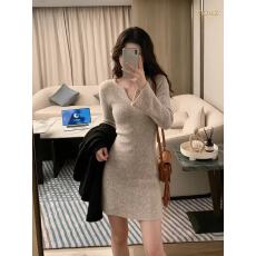 批发性感v领针织<b class='q'>连衣裙</b>女秋冬修身内搭收腰打底包臀短裙
