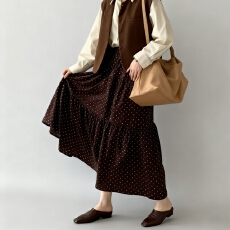 批发韩版丝绒波点半身裙女2025新款松紧腰<b class='q'>时尚</b>垂感宽松大摆a字蛋糕裙