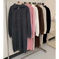 批发过年粉色漂亮毛衣裙<b class='q'>女</b>秋冬<b class='q'>大码</b>胖mm显瘦高级感长款针织打底<b class='q'>连衣裙</b>
