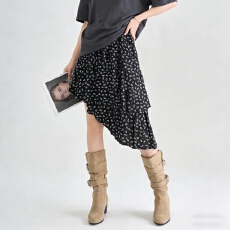 批发2026韩系春<b class='q'>夏季</b>新款女装时尚百搭气质高级感通勤风不规则半身裙