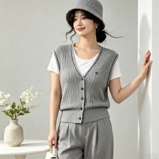 批发美式学院风撞色边V领刺绣针织马甲开衫女秋复古减龄坎肩马夹上衣