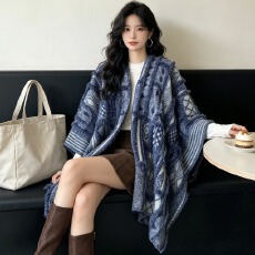 批发复古民族风拼布流苏披肩女秋冬宽松斗篷外搭加厚氛围感保暖针织大