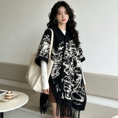 批发复古抽象花纹针织披肩女秋冬宽松流苏斗篷通勤出游氛围感外搭大围
