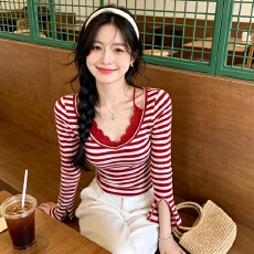 批发早秋纯欲<b class='q'>蕾丝</b>假两件条纹长袖上衣女微喇开叉袖口自带胸垫<b class='q'>打底衫</b>