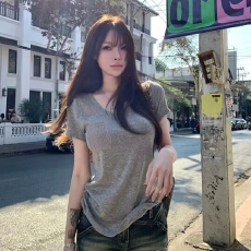 批发大码 辣妹风长袖T恤女百搭正肩显瘦设计感上衣