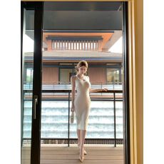 批发蕾丝露背连衣裙女2026早春款富家千金穿搭内搭修身显瘦性感针织裙