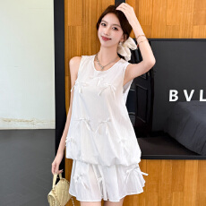 批发实拍2026韩系时髦宽松小个子减龄简约蝴蝶结花苞背心短裙两件套