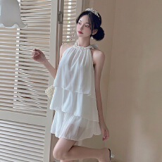 批发实拍2026法式挂脖露肩设计感细闪重工时尚无袖上衣半身短裙两件套