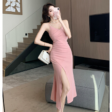 批发实拍御姐性感V领吊带<b class='q'>连衣裙</b>女夏季名媛气质收腰显瘦开叉包臀裙子