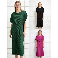 批发三宅外贸法式不规则蝙蝠袖褶皱<b class='q'>连衣裙</b>轻熟风宽松显瘦<b class='q'>百褶</b>优雅长裙