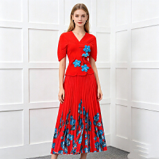 批发三宅外贸褶皱订花装饰显瘦宽松上衣印花<b class='q'>百搭</b>百褶裙大码女装mm套装