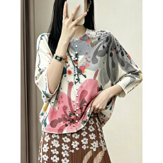 批发三宅小香风蝙蝠袖褶皱大码<b class='q'>女装</b>宽松衬衫T恤海边度假优雅<b class='q'>外套</b>上衣