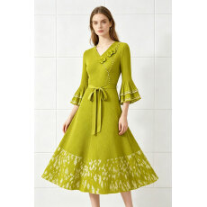 批发三宅外贸烫金钉花钉珠喇叭袖系带收腰宽松褶皱连衣裙龙鳞褶mm长裙
