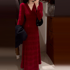 批发蕾丝拼接圣诞红色针织连衣裙子女秋冬2025新款配大衣内搭打底长裙