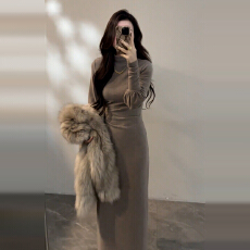 批发2025秋冬季新款法式高级感灰色高领连衣裙子内搭打底收腰气质<b class='q'>长裙</b>