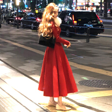 批发圣诞穿搭红色针织连衣裙子女装秋<b class='q'>冬</b>季2025新款配大衣长裙新年战袍