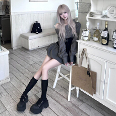 批发2025新款韩系辣妹灰色斜肩掐腰连衣裙子女秋<b class='q'>冬</b>穿搭巨好看短裙套装