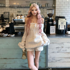 批发韩系松弛慵懒风针织套装2025新款<b class='q'>冬</b>季辣妹一字肩高级感连衣裙子女