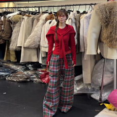 批发2025超火<b class='q'>冬</b>装一整套装女<b class='q'>冬</b>季巨好看独特漂亮圣诞节穿搭披肩打底衫