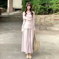 批发法式粉色针织套装连衣裙子女秋<b class='q'>冬</b>季2026新款巨好看<b class='q'>冬</b>装一整套长裙