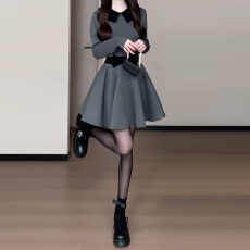 批发法式包臀纯欲风收腰长袖连衣裙2026秋冬新款心机显瘦小众短裙子