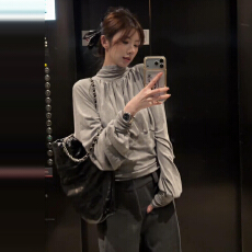 批发法式轻奢高级感灰色长袖<b class='q'>衬衫</b>女2026早春新款独特漂亮设计感小上衣