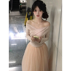 批发芭蕾风一字肩网纱<b class='q'>连衣裙</b>子女2026年春季新款粉色小个子公主蓬蓬裙