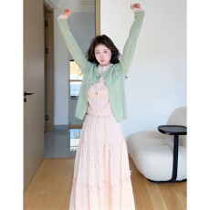 批发早春季巨好看漂亮韩系穿搭一整套粉色<b class='q'>连衣裙</b>子女2026新款长裙套装