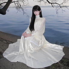 批发2026年新款清冷感白月光<b class='q'>长袖</b>套装连衣裙子女春季法式<b class='q'>雪纺</b>收腰长裙