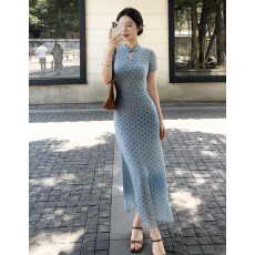批发新中式国风连衣裙子女夏季2026新款复古波点改良<b class='q'>旗袍</b>蓝色收腰长裙