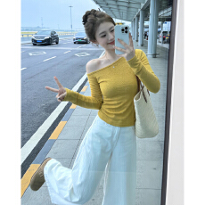 批发2026超火穿搭一整套早春韩系独特漂亮黄色斜肩上衣女<b class='q'>裤</b>子两件套装