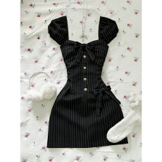 批发夏季纯欲风辣妹泡泡袖连衣裙子日系<b class='q'>条纹</b>气质方领蝴蝶结收腰<b class='q'>短裙</b>女