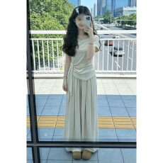 批发巨好看ootd穿搭一整套2026新款短袖t恤女夏季阔腿裤休闲<b class='q'>两件套装</b>
