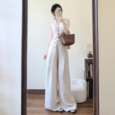 批发老钱风马甲阔脚裤<b class='q'>两件套装</b>女2026新款夏季独特漂亮巨好看韩系穿搭