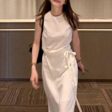 韩系高级感极简风白色无袖长裙女夏季2026新款淡人高知气质连衣裙