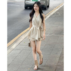 批发法式高级感无袖背心<b class='q'>连衣</b>裙女夏季2026新款小个子气质收腰短裤套<b class='q'>装</b>