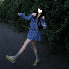 批发绝美度假风一字肩蓝色波点连衣裙女夏季韩系独特漂亮收腰<b class='q'>雪纺</b><b class='q'>短裙</b>