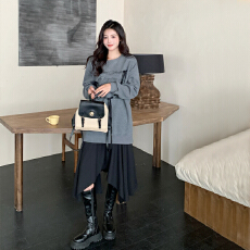 批发实拍韩系拼接假两件蝴蝶结印花卫衣<b class='q'>连衣裙</b>女秋装宽松休闲气质长裙