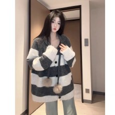 批发大码女装韩系学院风撞色条纹连帽毛衣秋<b class='q'>冬</b>慵懒风宽松针织开衫外套