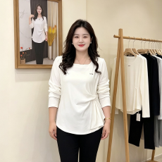 批发设计感方领长袖t恤打底衫女春秋新款大码胖mm显瘦收腰遮肚子上衣