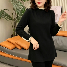 批发胖mm秋<b class='q'>冬</b>新款保暖蕾丝拼接长袖T恤女大码中长款遮肉显瘦打底上衣
