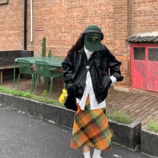 批发泡椒麻子 缤纷甜巧 <b class='q'>复古</b>日系格纹小众学院秋季直筒开叉中长半身裙