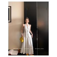 批发法式V领挂脖露背<b class='q'>连衣裙</b>夏季设计感束腰蝴蝶结<b class='q'>条纹</b>长裙