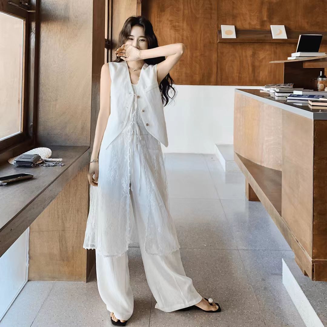 又A又飒松弛感套装裤女2025年夏季新款蕾丝罩衫马甲阔腿裤三件套