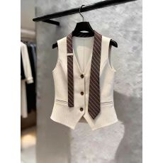 批发学院风浅杏色领带装饰西装马甲女2026<b class='q'>夏</b>季新款小众不撞款无袖上衣