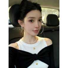 批发外贸专柜出口剪标_2025秋冬设计感小众独特气质修身露肩针织衫潮